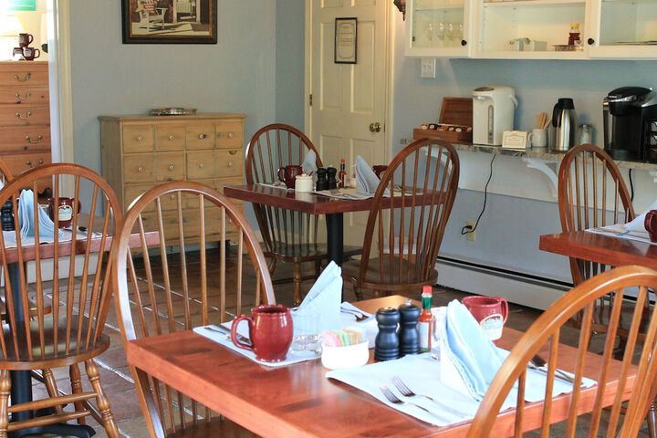 Breakfast/Coffee Service 48 of 61
