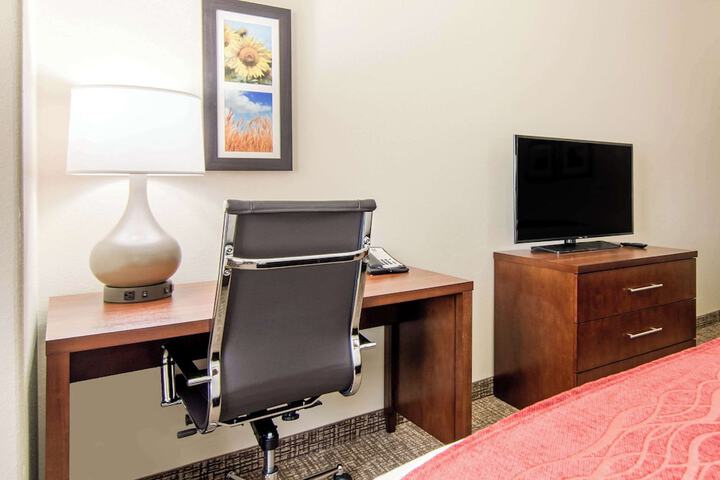 Room 21 of 34