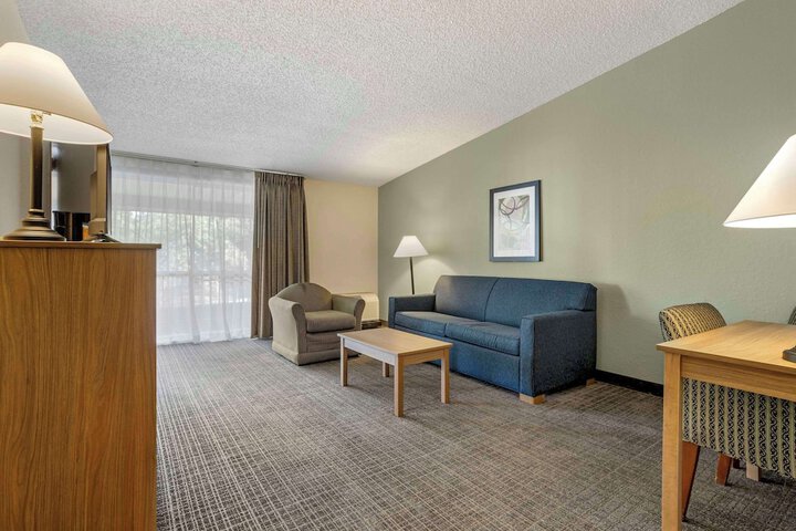 Room 35 of 40