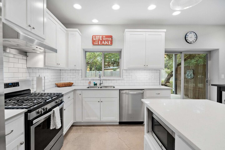 Peaceful Cottage w / Grill Mins to Lake Travis