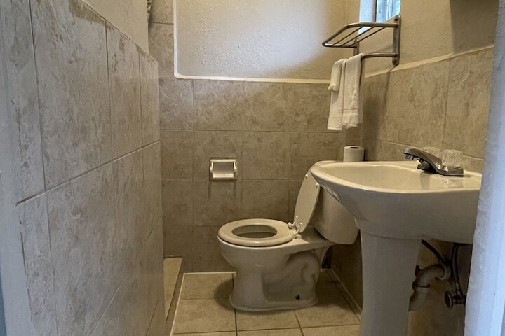 Room 12 of 22