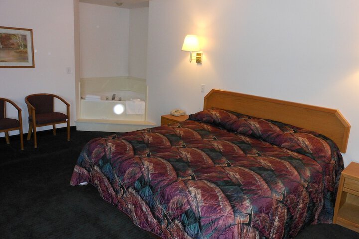Room 8 of 24