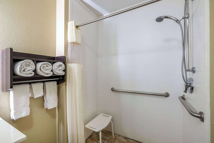 La Quinta Inn & Suites by Wyndham Artesia