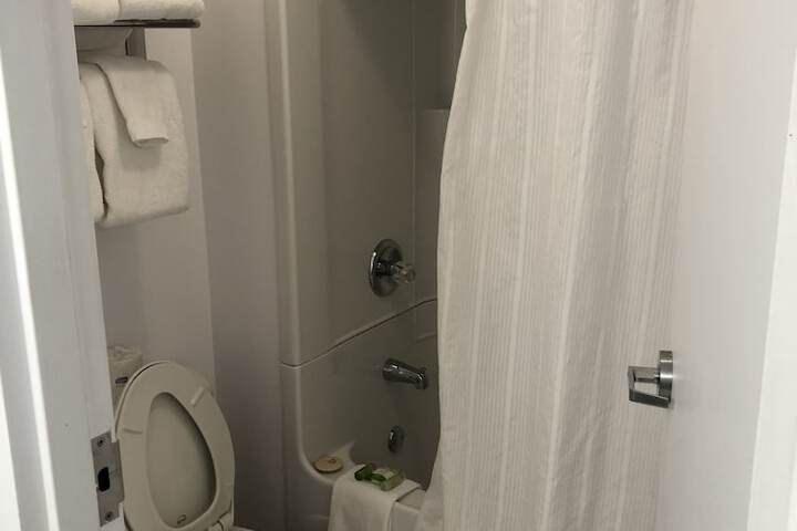 Room 57 of 105