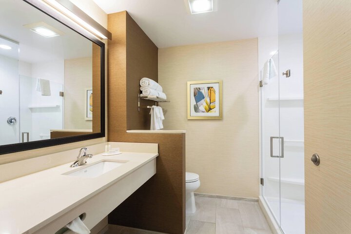 Room 9 of 21