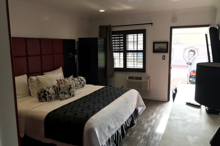 Room 22 of 37