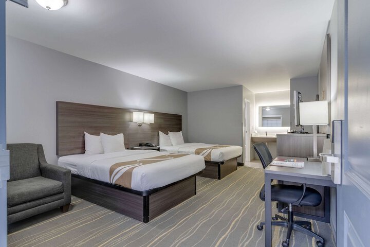 Room 43 of 78