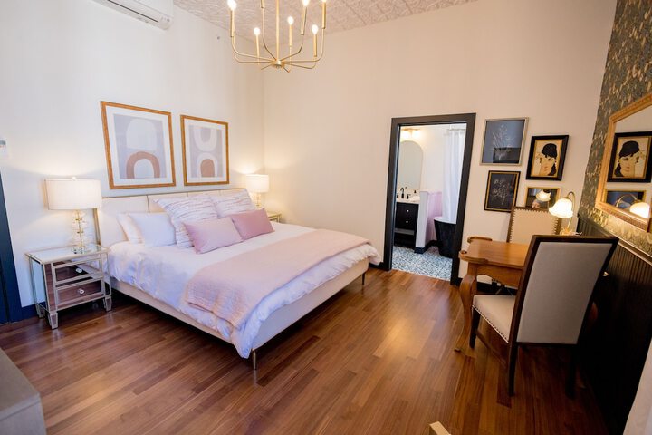 Speakeasy Suites