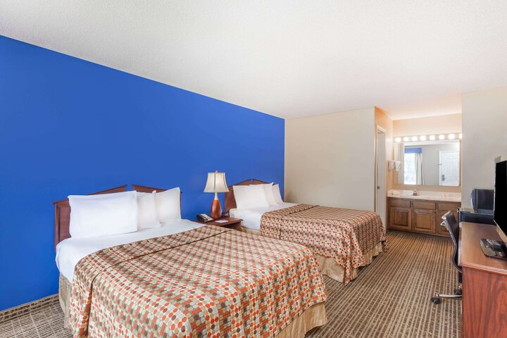 Room 20 of 33