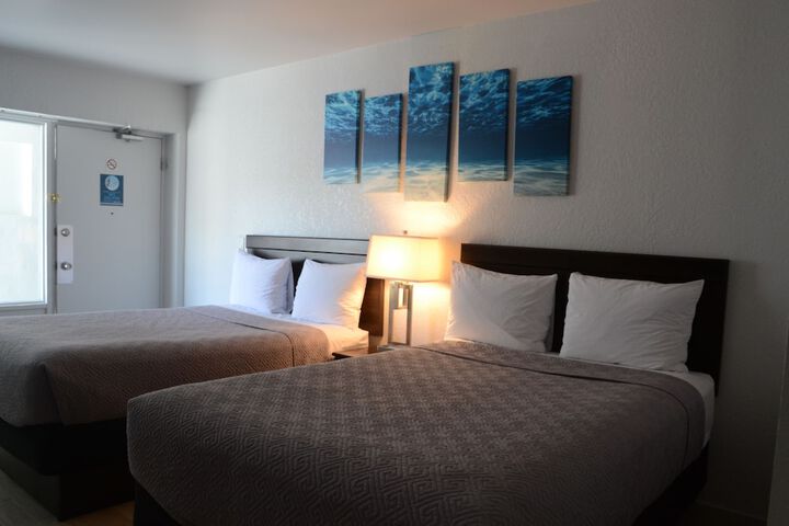 Room 18 of 48