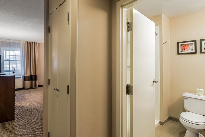 Room 18 of 37