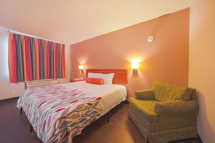 Room 35 of 60
