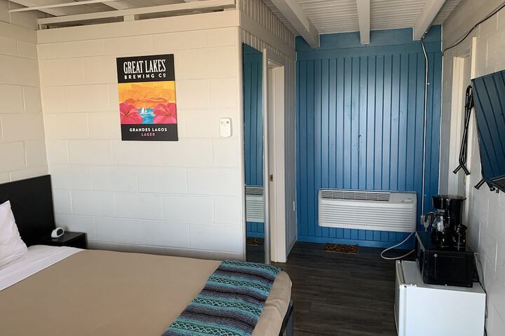 Room 13 of 19