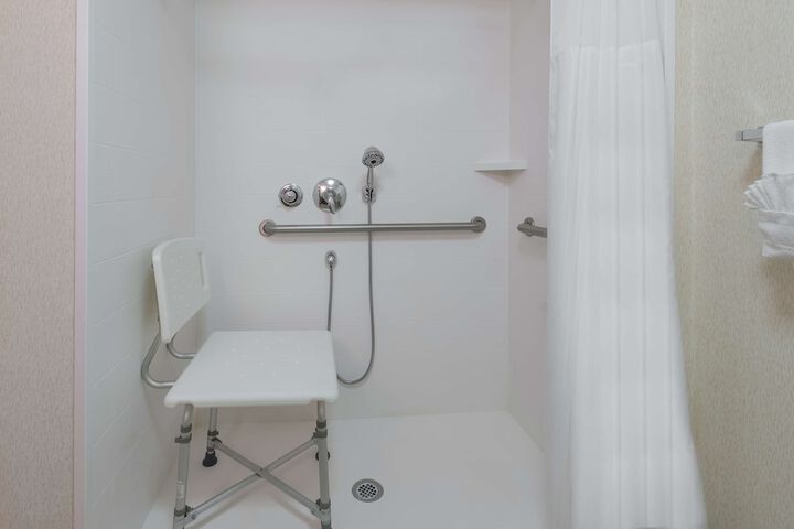 Room 17 of 27