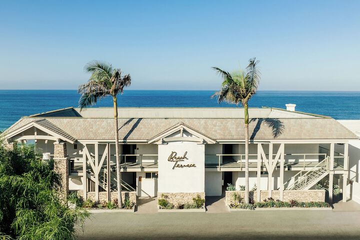 Hotel 7 of 64