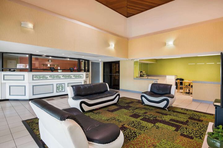 Hotel Interior 7 of 32