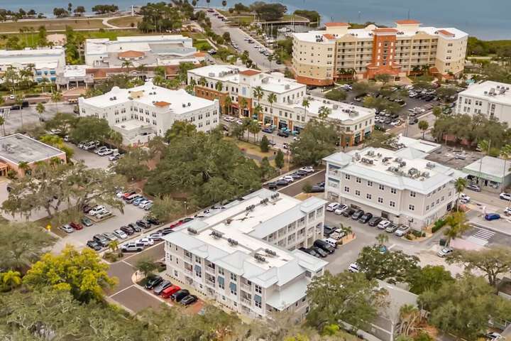 Canopy Cove Stunning 2BR Apt Heart of Downtown