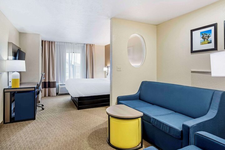Comfort Suites Merrillville near US 30