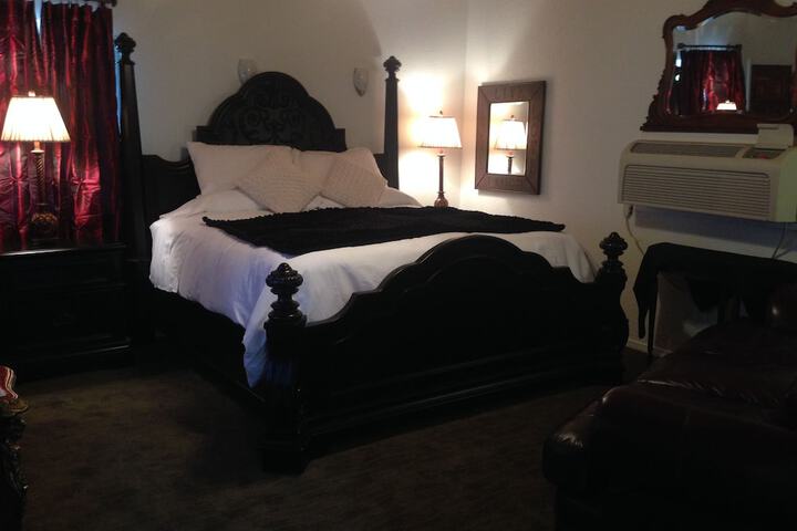 Echo Canyon Spa Resort (Adults Only)