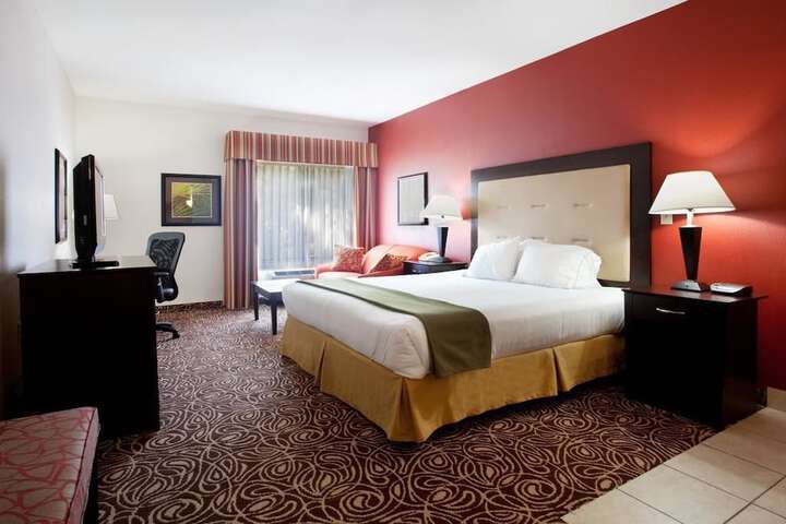 Country Inn & Suites by Radisson Murrells Inlet, SC