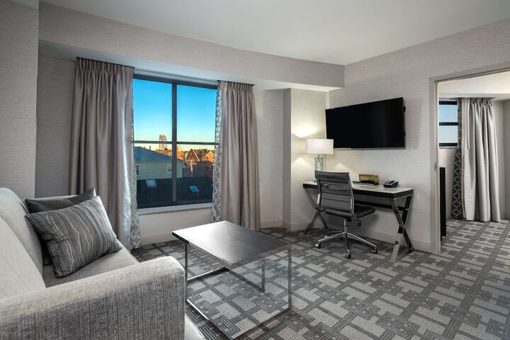 Room 9 of 48