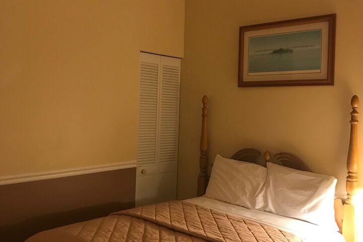 Room 46 of 65
