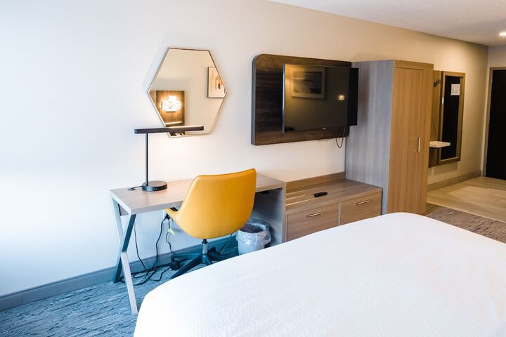 Holiday Inn Express & Suites Knoxville-North-I-75 Exit 112 by IHG