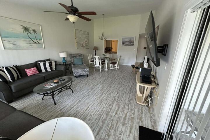 LUX VILLAs on beautiful Palmer Ranch