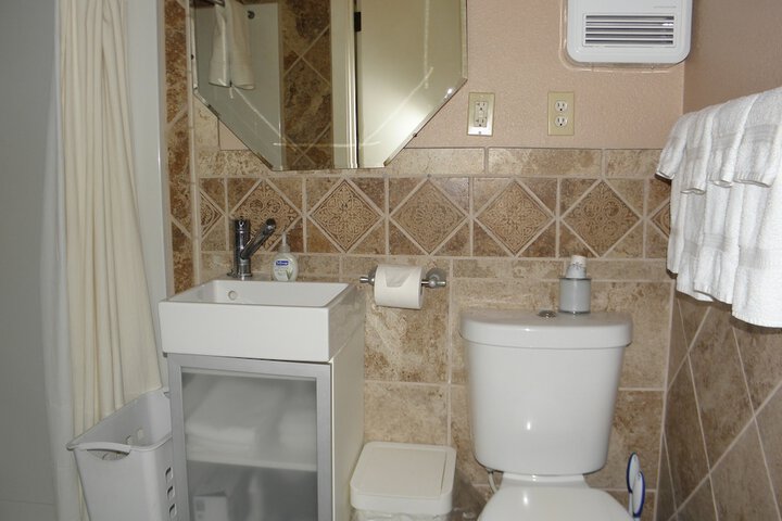 Sea Haven Motel & Guest House