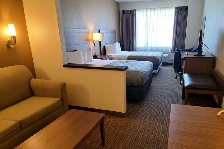 Room 18 of 25