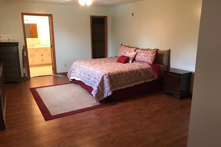 Room 28 of 29