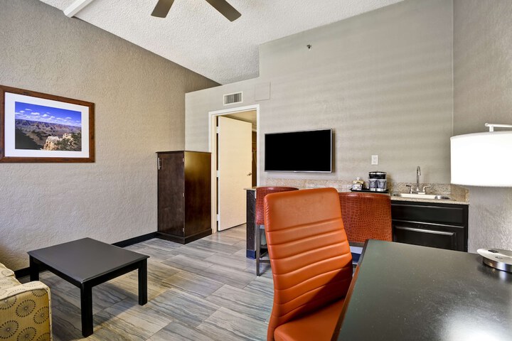 Room 7 of 64