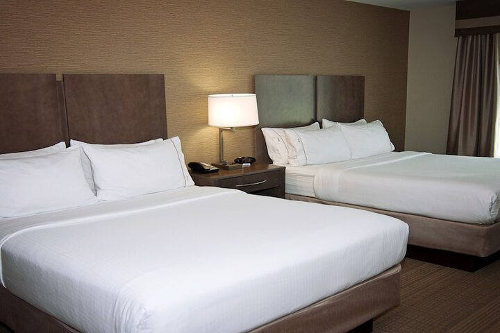 Room 19 of 34