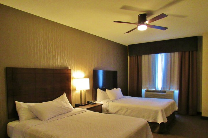 Room 71 of 118