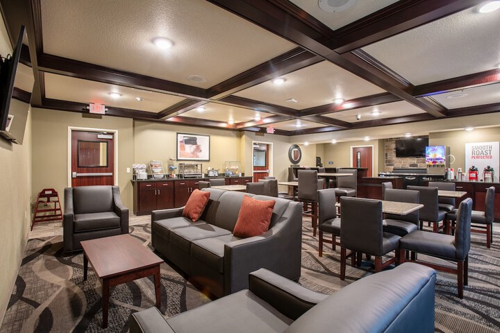 Cobblestone Inn & Suites - Pine Bluffs
