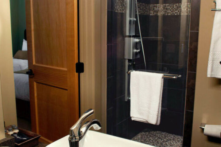 REDTAIL MOUNTAIN RESORT