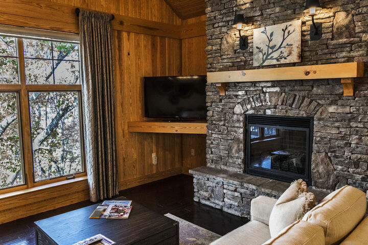 REDTAIL MOUNTAIN RESORT