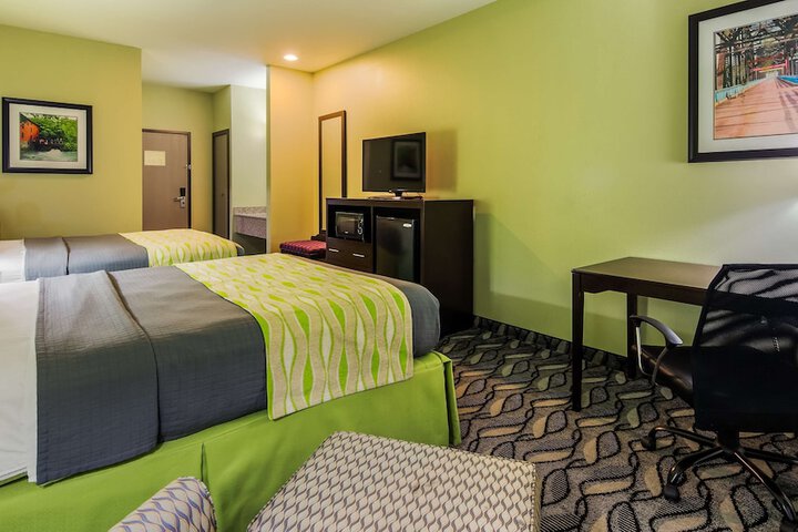 Room 8 of 27