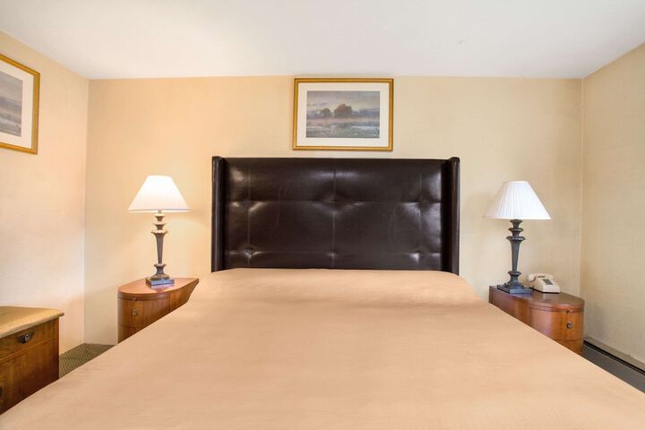 Room 13 of 17