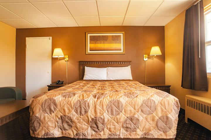 Room 10 of 15