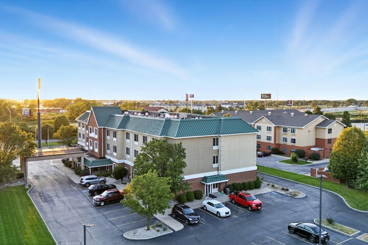 Country Inn & Suites by Radisson Merrillville, IN