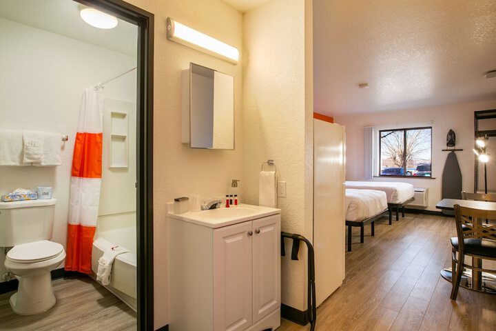 Room 15 of 28