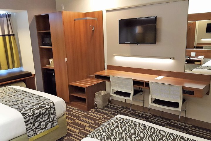 Microtel Inn & Suites by Wyndham Bellevue / Omaha