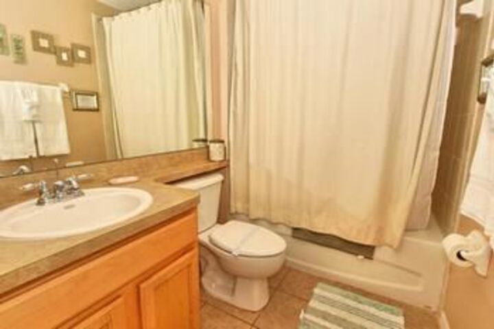 BRAND NEW 4 Bedroom Holiday home by Follow the sun vacation Rentals