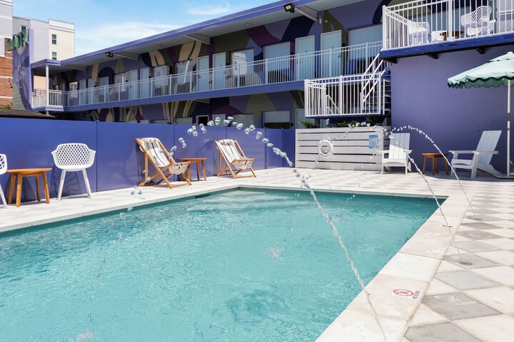 Pool 12 of 39
