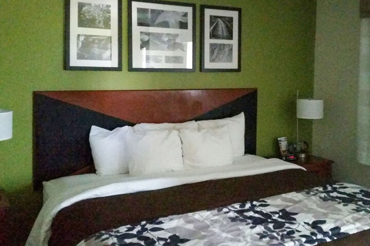 Sleep Inn & Suites Pleasant Hill - Des Moines