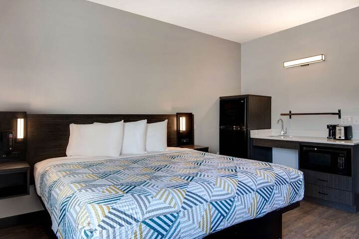 Room 34 of 37