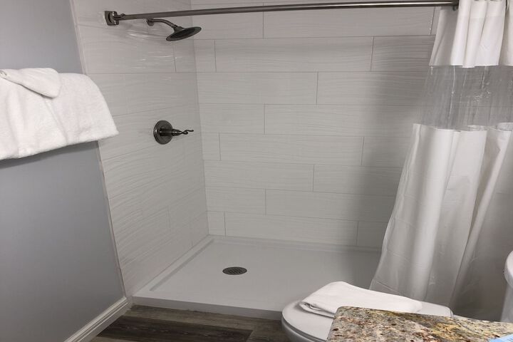 Beachgate CondoSuites and Oceanfront Resort
