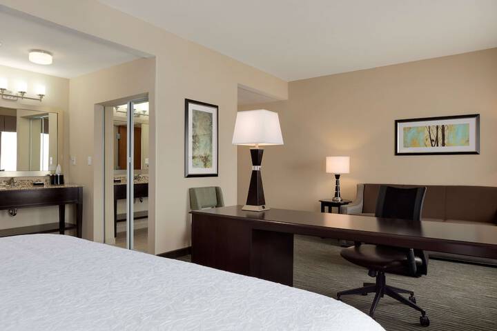 Room 22 of 37