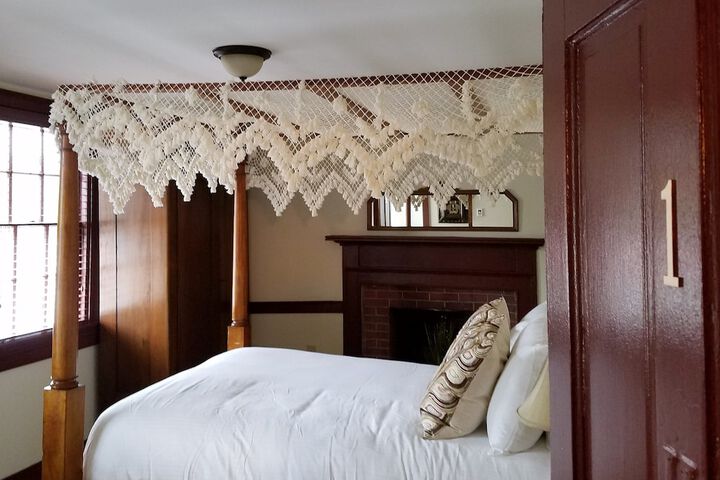 Room 21 of 33